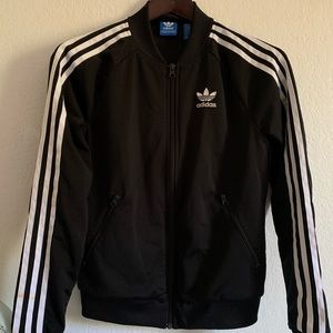 ADIDAS special edition zip-up jacket! 🖤